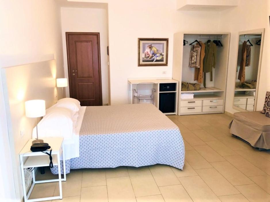 Hotel Villa Eleonora Scauri  Dış mekan fotoğraf