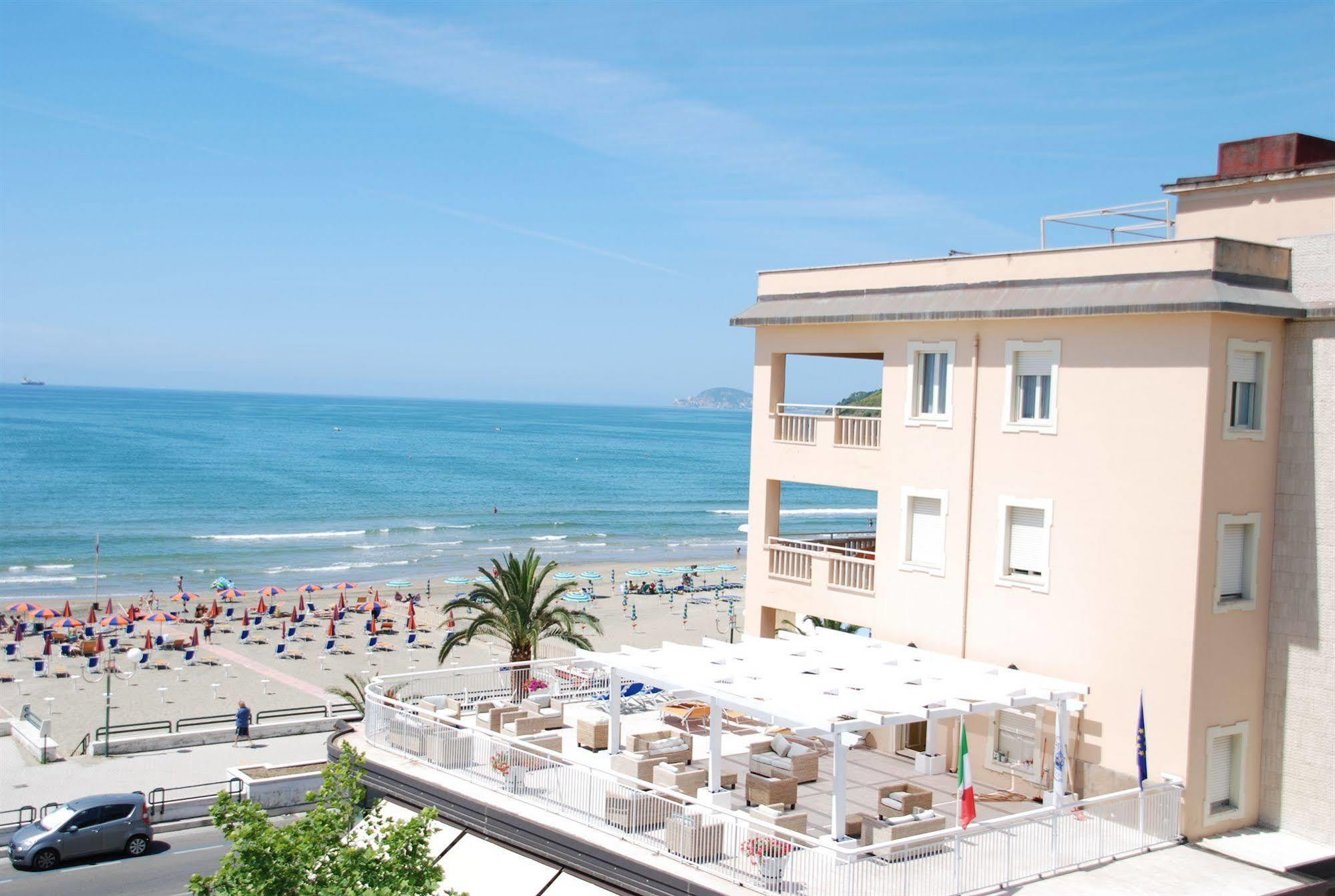 Hotel Villa Eleonora Scauri  Dış mekan fotoğraf