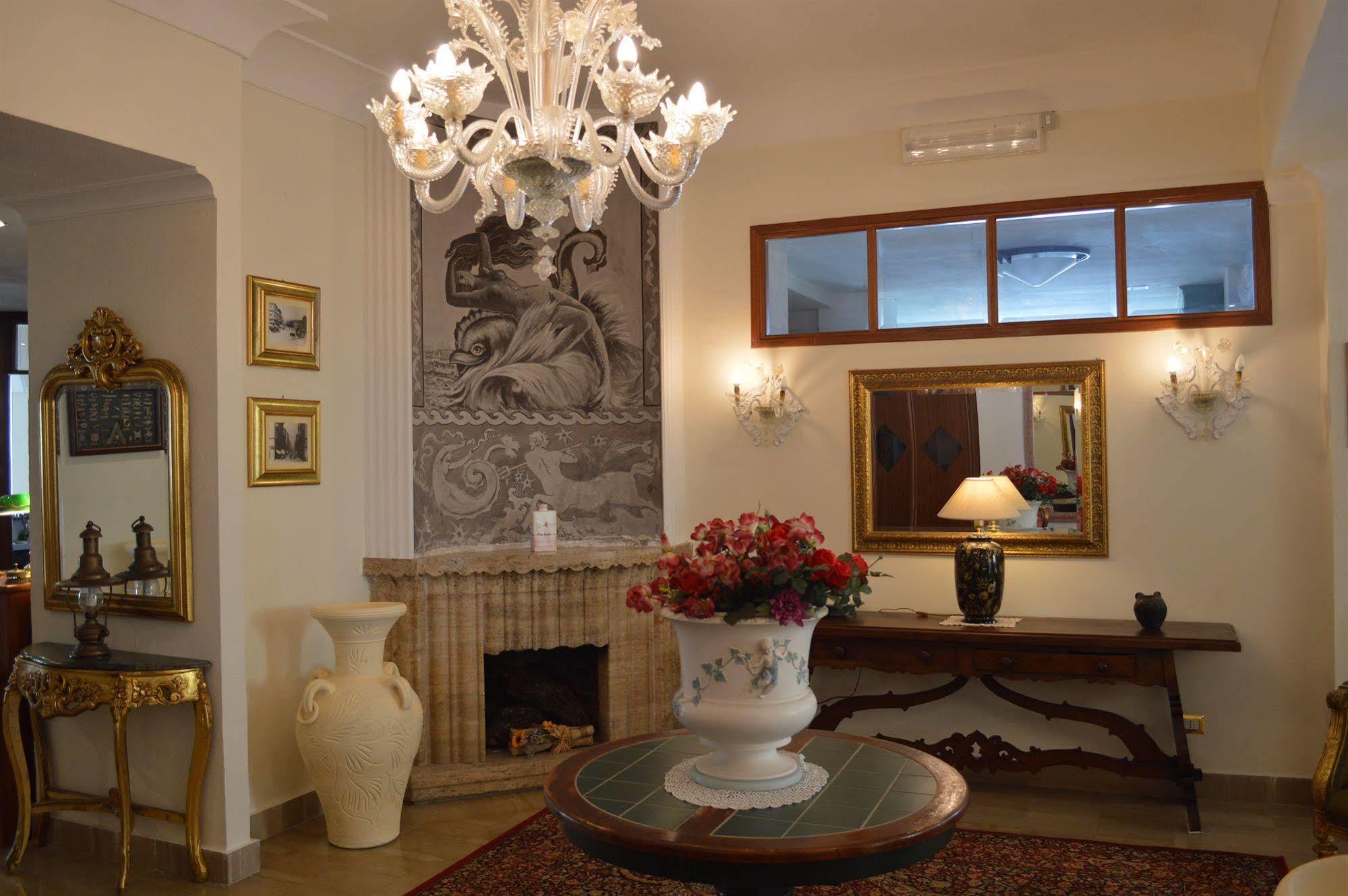 Hotel Villa Eleonora Scauri  Dış mekan fotoğraf