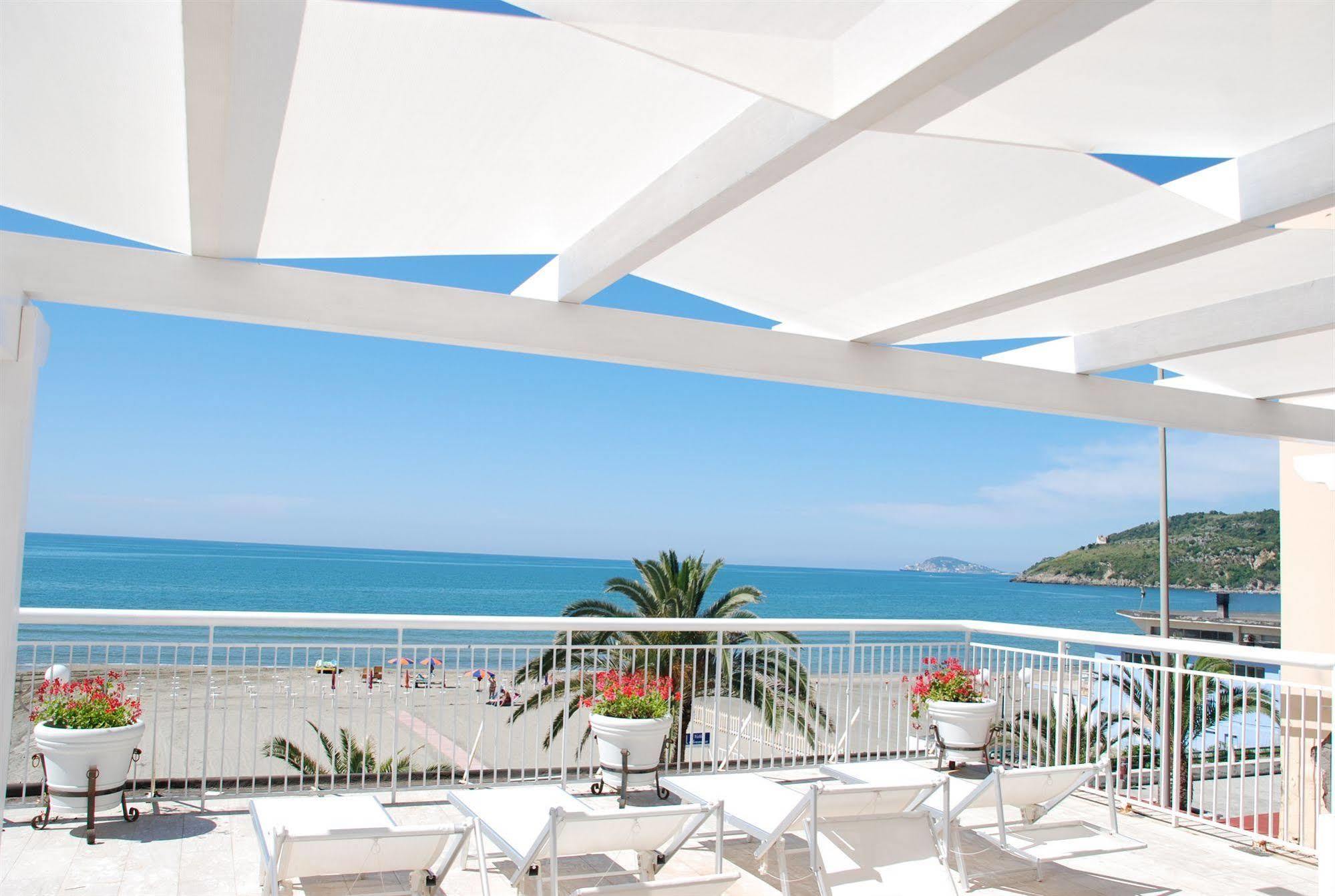 Hotel Villa Eleonora Scauri  Dış mekan fotoğraf